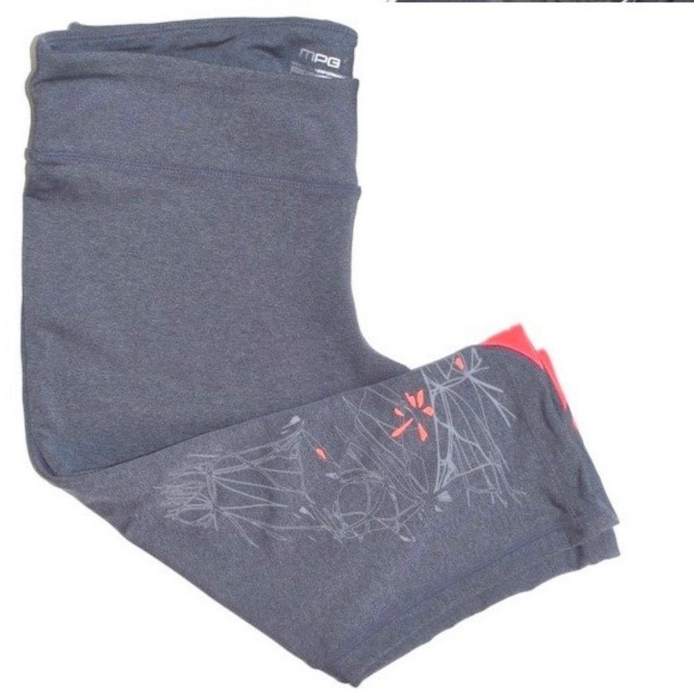 MPG Performance Capri Athletic Yoga Leggings